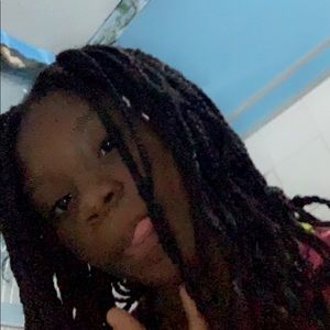 Meet your Posher, - leniahh 👻